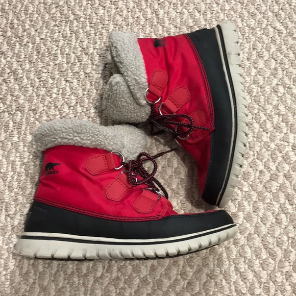 sorel Shoes - Sorel women boots  size 7 color Red